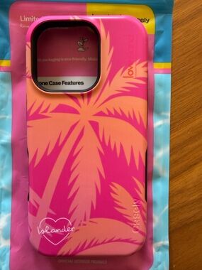 Casely iPhone 16 pro - Pink & Peach Palm Tree (love island) Phone Case